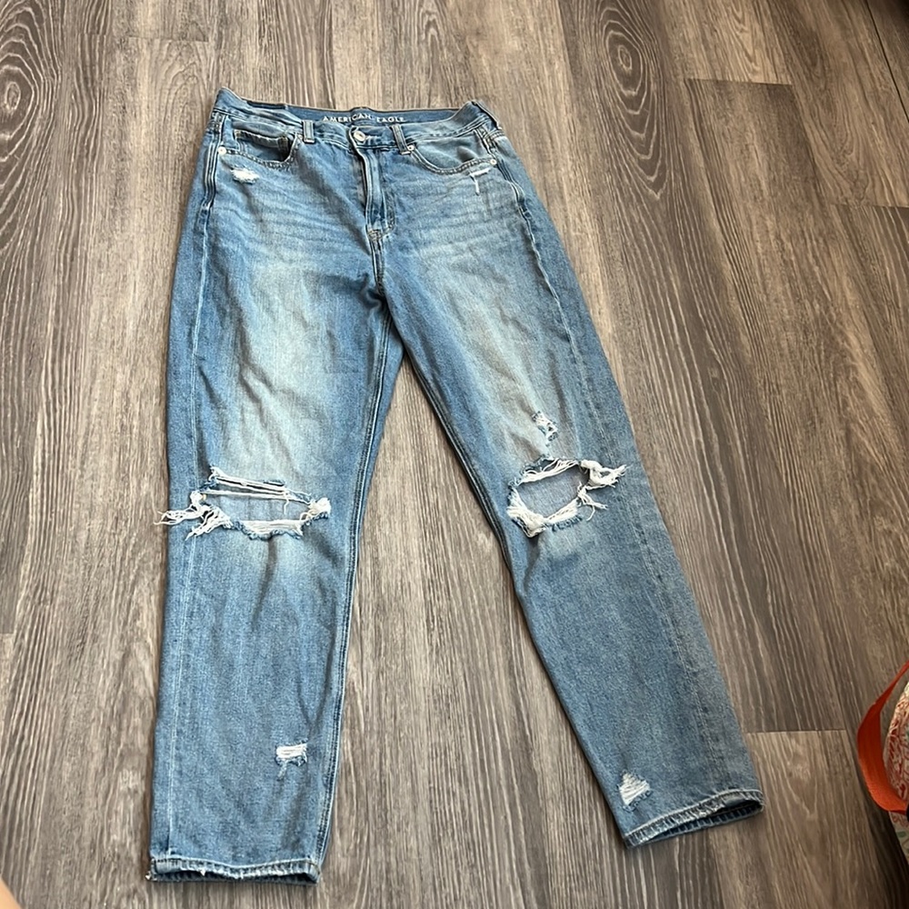 American eagle Mom jeans
